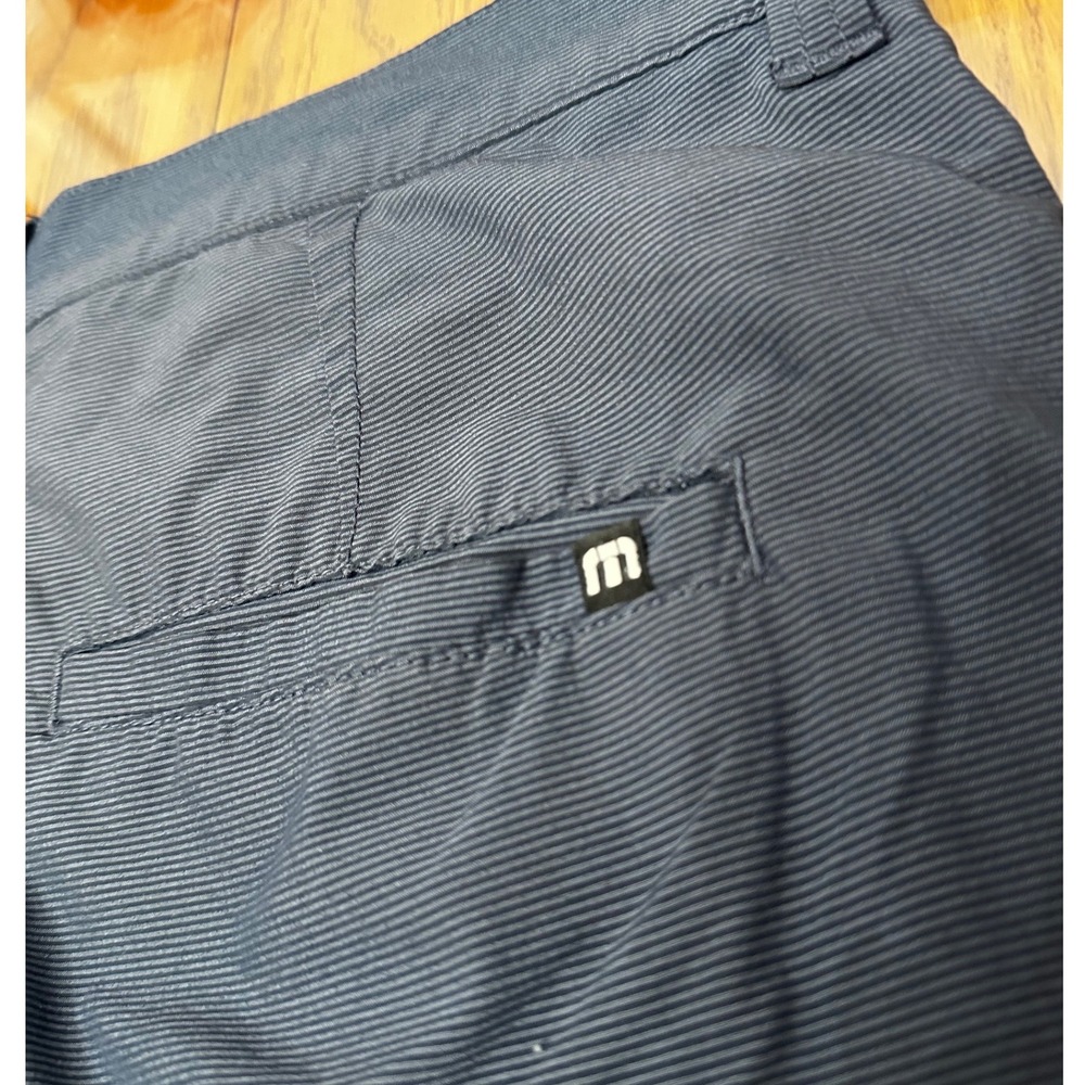 TravisMathew Mens Golf Shorts Navy Blue Striped Stretch Size 36 Performance - Picture 8 of 9